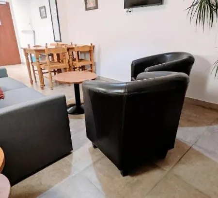 Le Porto Appart T2 Rénové 800m Immeuble En Pierre Avec Terrasse Commune Vue Barbecue Apartment